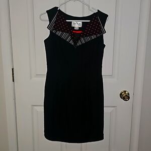 Sleeveless Black Dress with Collar, Small
